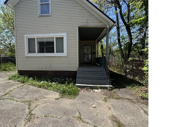 1024 East 74th Street - Down Rear, 1024 E 74th St, Cleveland, OH 44103