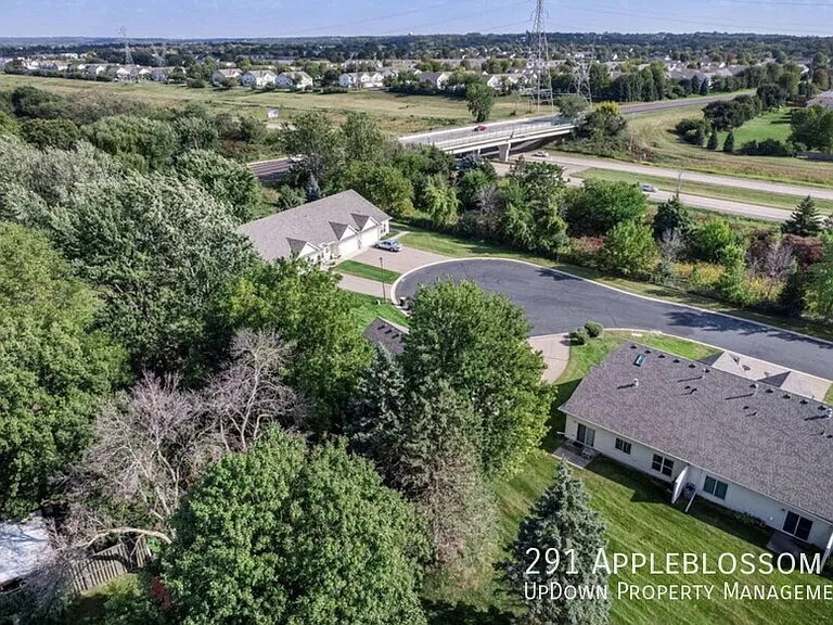 291 Appleblossom Ln — Photo 35