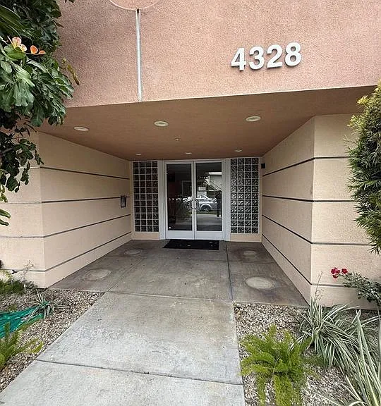 4328 Mammoth Ave #201 — Photo 3