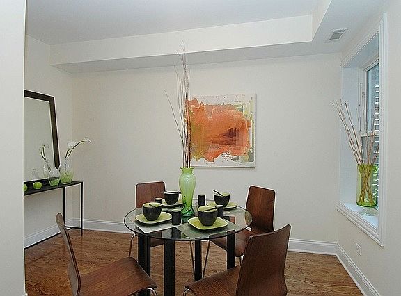 2nd image of 6058 N Paulina St #3S