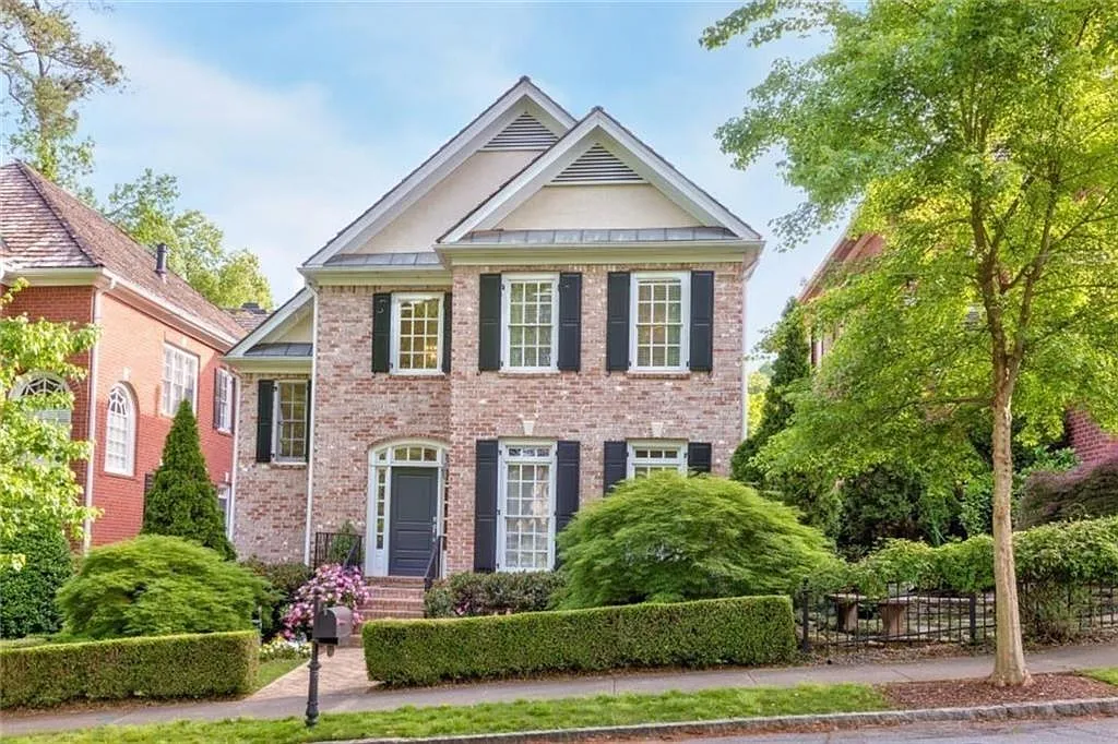 4 bed, 3.5 bath, 3946 sqft, $6,000 — Photo 1