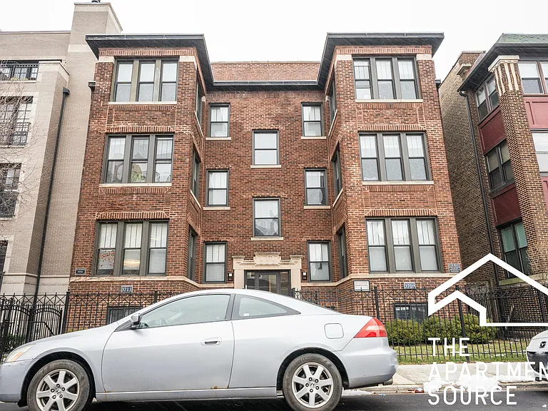 3709 N Wilton Ave #3 — Photo 12