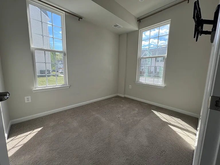 526 River Crest Way — Photo 7