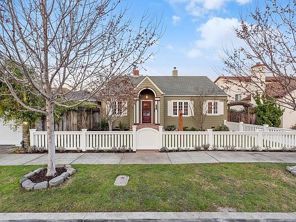 5th image of 1446 Capuchino Ave