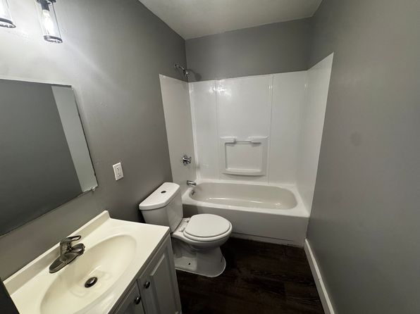 348 Main St #221