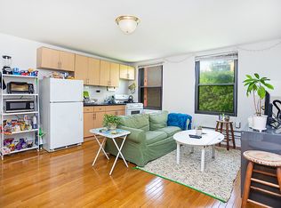 652 E 6th St APT 3A, New York, NY 10009