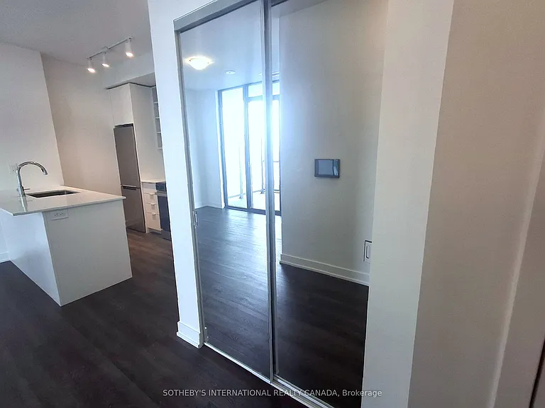 2075 Lakeshore Rd #1303 — Photo 12