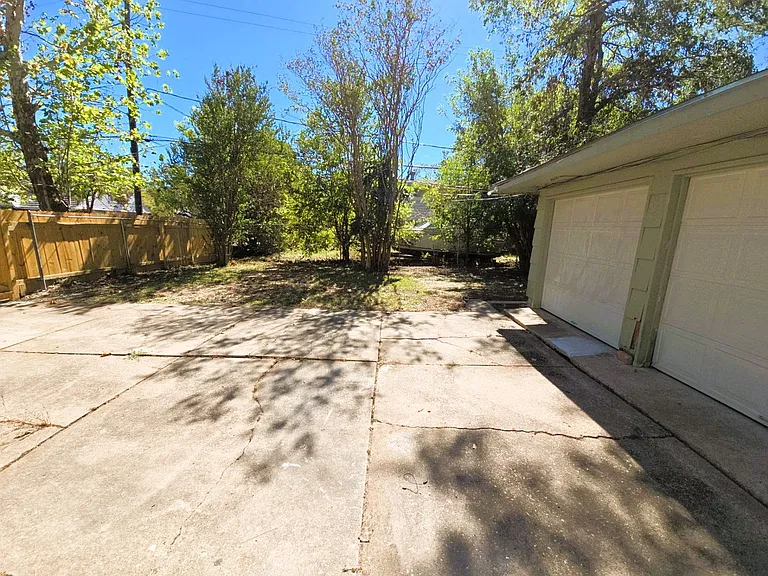4203 Wuthering Heights Dr — Photo 29
