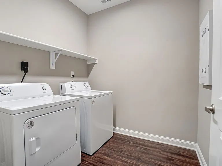 Premier Flats — Photo 33