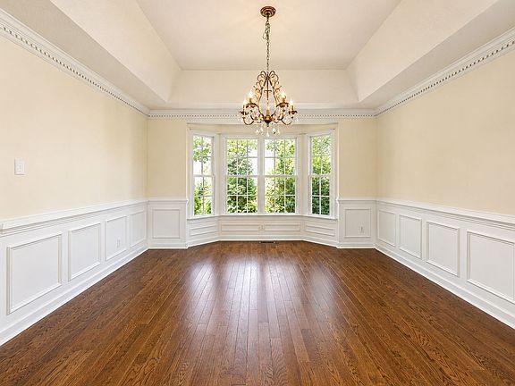 4th image of 3948 Penzance Pl