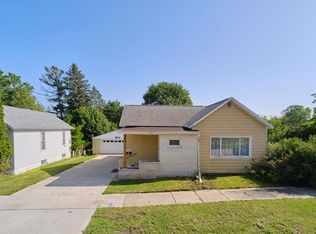 163 Van Buren St, Manistee, MI 49660