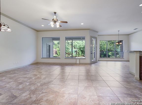 2nd image of 505 Frey St