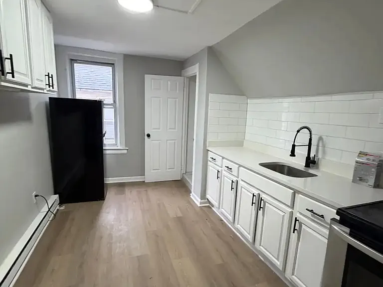 19 N 18th St #3 — Photo 1