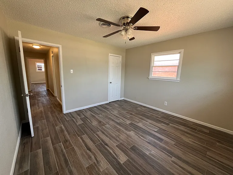 4912 17th Pl — Photo 12