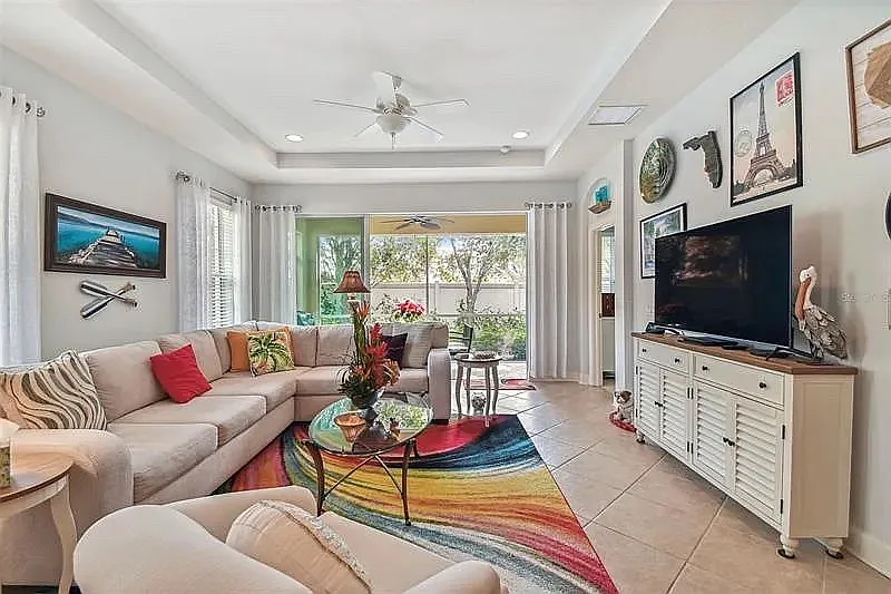 2 bed, 2.0 bath, 1558 sqft, $2,295 — Photo 2