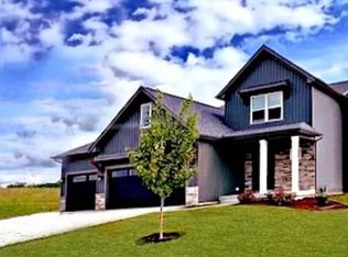 711 Isabella Dr, Mahomet, IL 61853