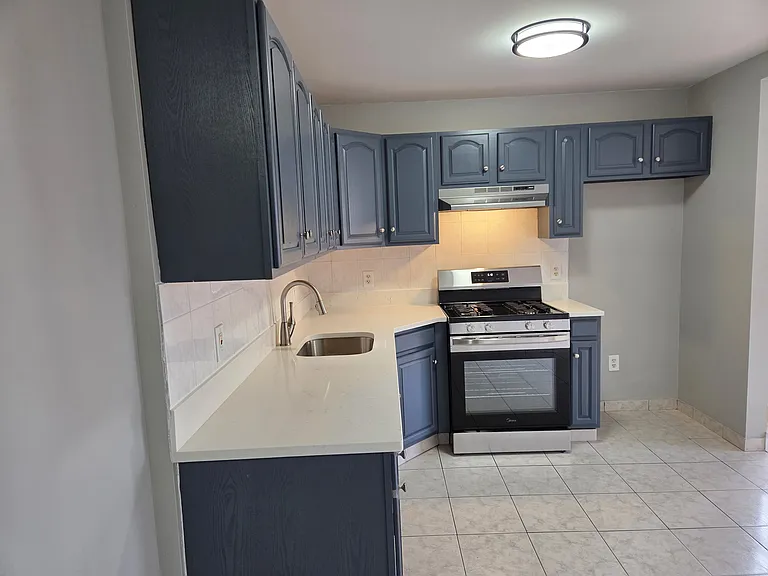 2401 Berg Ave #3H — Photo 1