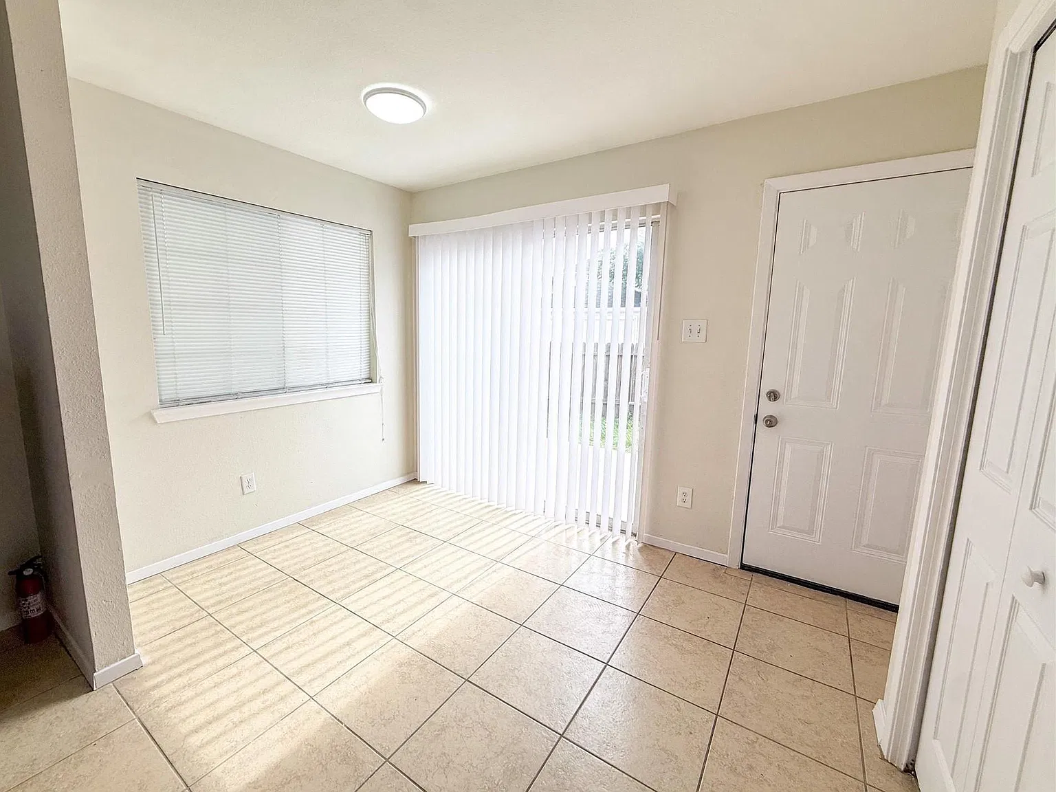 3 bed, 2.0 bath, 1152 sqft, $1,500 — Photo 3