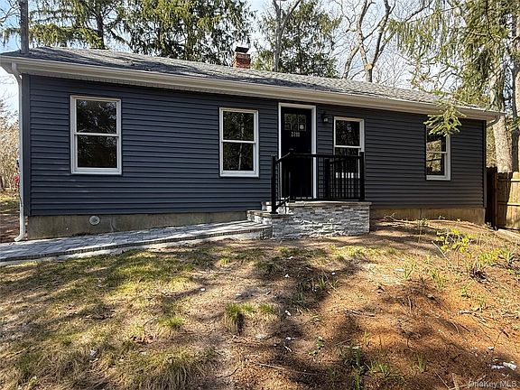 3rd image of 2288 River Road
