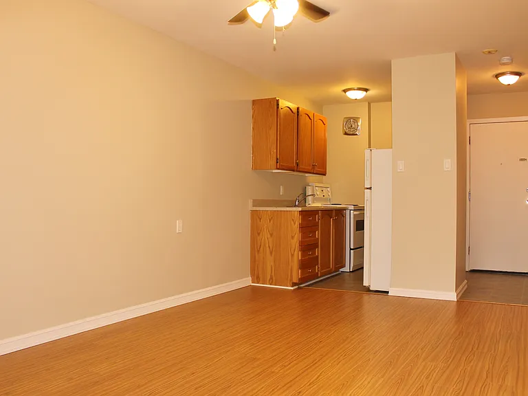 35 Tiffany Ln — Photo 3