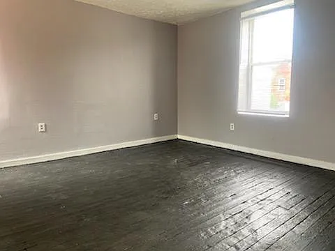 705 Liberty St — Photo 2