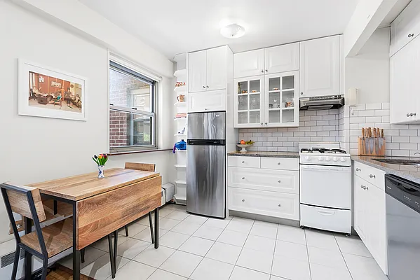 Rented by Compass | media 8