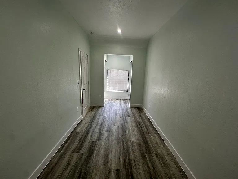 Michigan Avenue Apartments — Photo 121