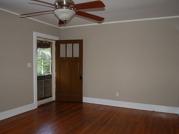 4th image of 11 Paris View Dr #21