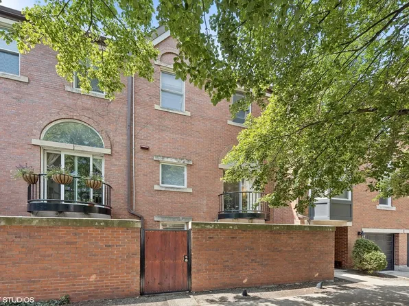 5230 S Cornell Ave APT A, Chicago, IL 60615