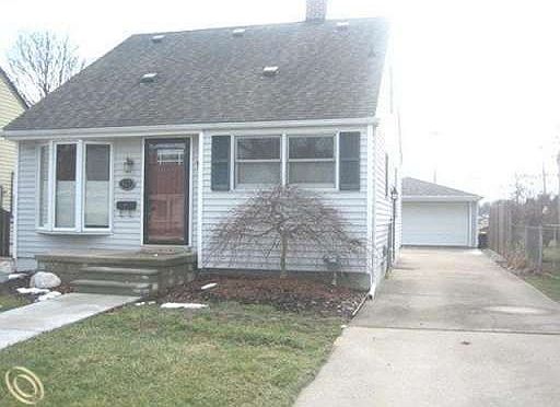 1st image of 517 Park Dr