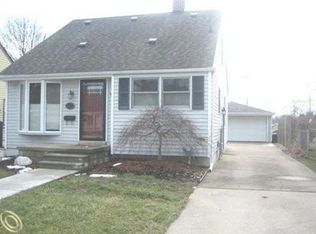 517 Park Dr, Clawson, MI 48017