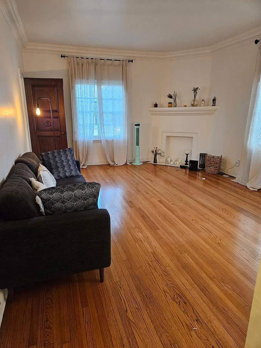 Building Photo - 432 S Cochran Ave #3