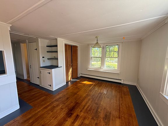 4th image of 89 W Main St APT 1