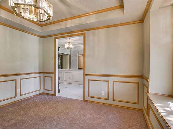 5th image of 302 Coronado Dr