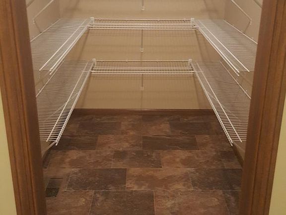 5th image of 2111 Ebony Ln