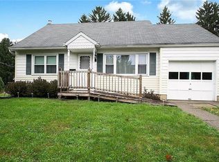 2009 Edgehill Rd, Bethlehem, PA 18017