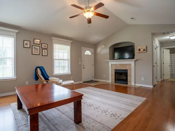 1904 Cedar Creek Dr, Rossville, GA 30741