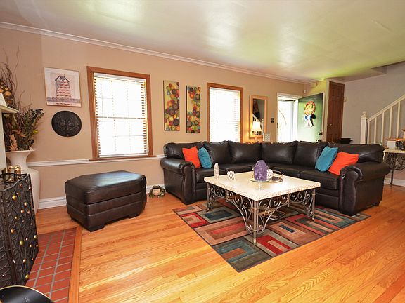 5th image of 7486 Drexel Dr