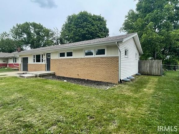 2nd image of 2525 Whitehall Dr