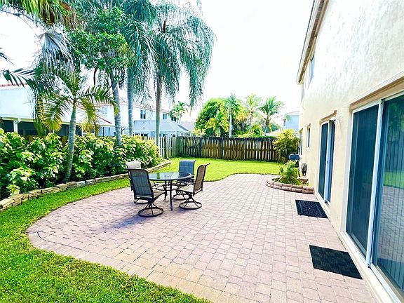 3rd image of 10760 SW 14th Court