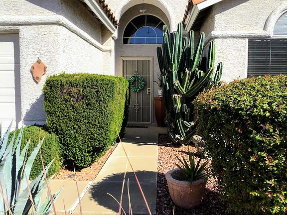 5th image of 4640 E Michelle Dr