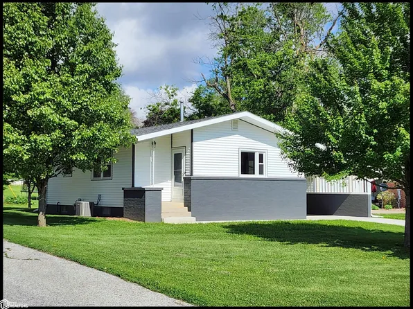 1205 Maple St, Atlantic, IA 50022