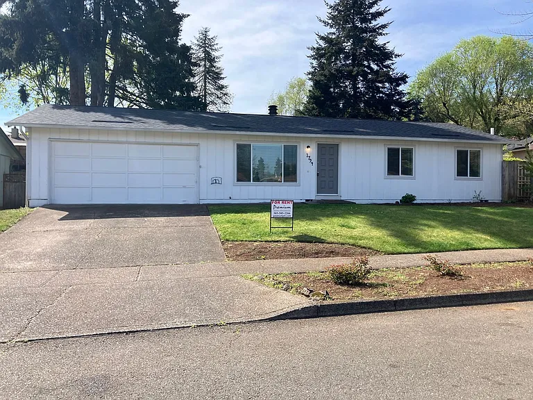 1794 Rialto Ave S — Photo 1