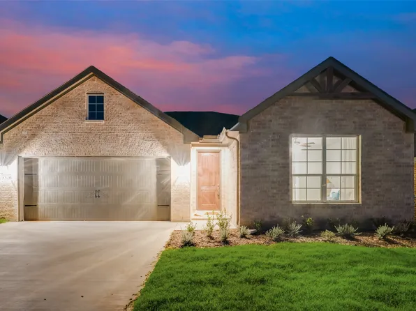 3526 Austin St, Gainesville, TX 76240