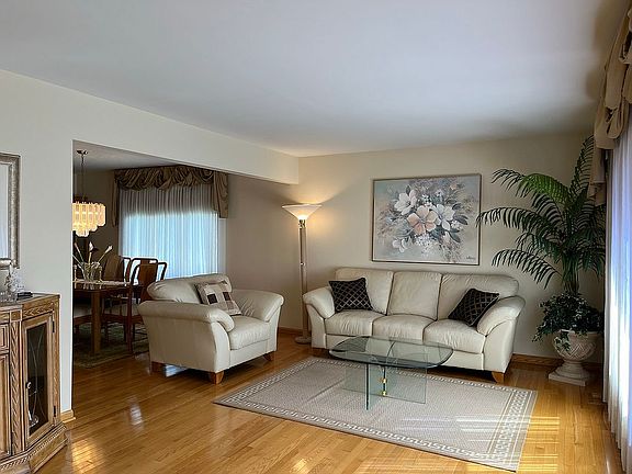5th image of 15571 Kemper Dr