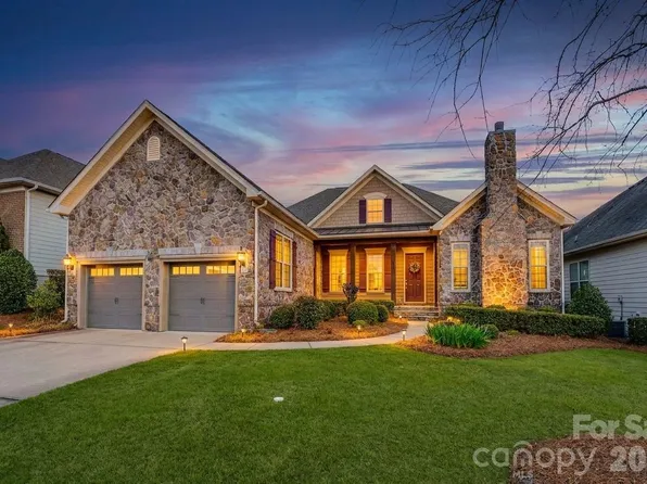 14920 High Bluff Ct, Charlotte, NC 28278