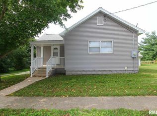 109 N Adams St, Washburn, IL 61570