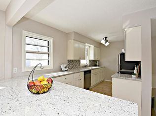 1405 88th St E, Bloomington, MN 55425