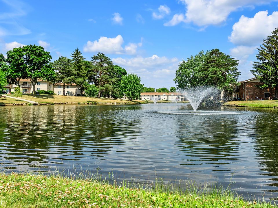 Arbor Lakes Apartments in Middleton, Wisconsin. Studio apartments, 1 bedroom, and 2 bedroom apartments.