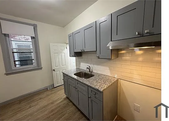 2728 N Newkirk St — Photo 10